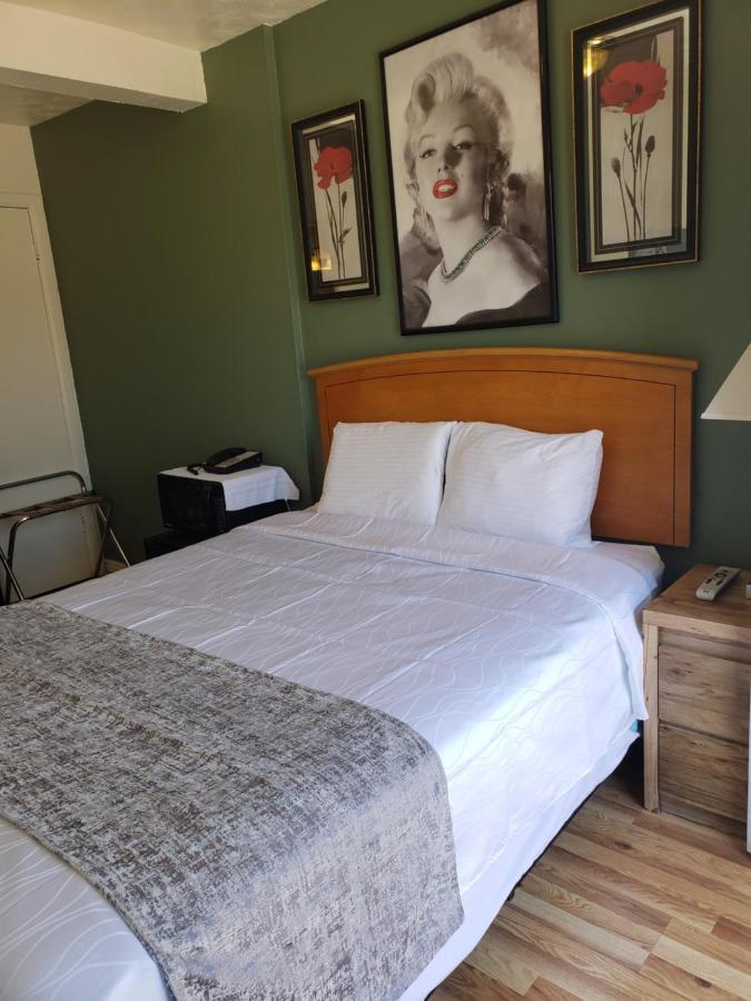 Deluxe Inn Селигман Екстериор снимка