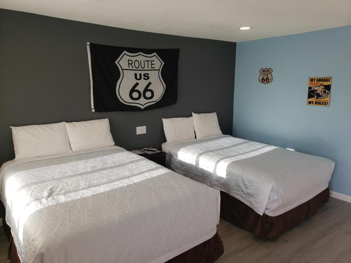 Deluxe Inn Селигман Екстериор снимка