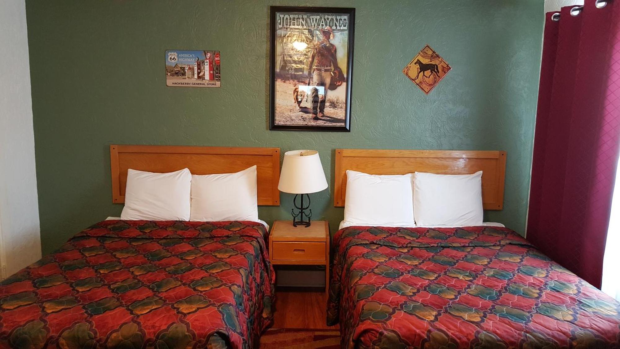 Deluxe Inn Селигман Стая снимка