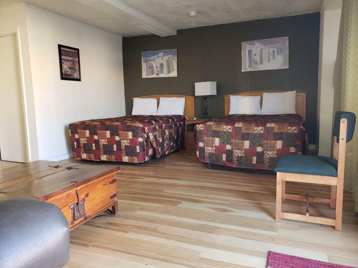 Deluxe Inn Селигман Екстериор снимка