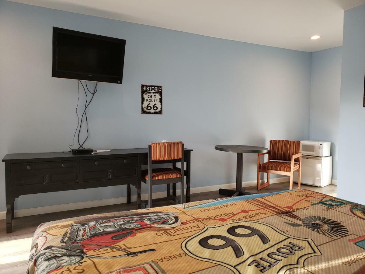 Deluxe Inn Селигман Екстериор снимка